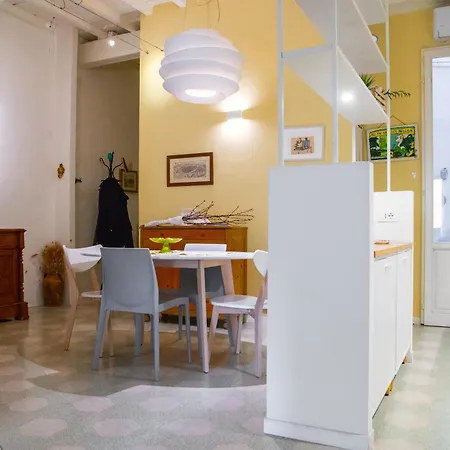 Agnolo First Two Bedrooms Close To Duomo Florence