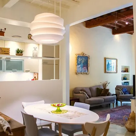 Agnolo First Two Bedrooms Close To Duomo Florence